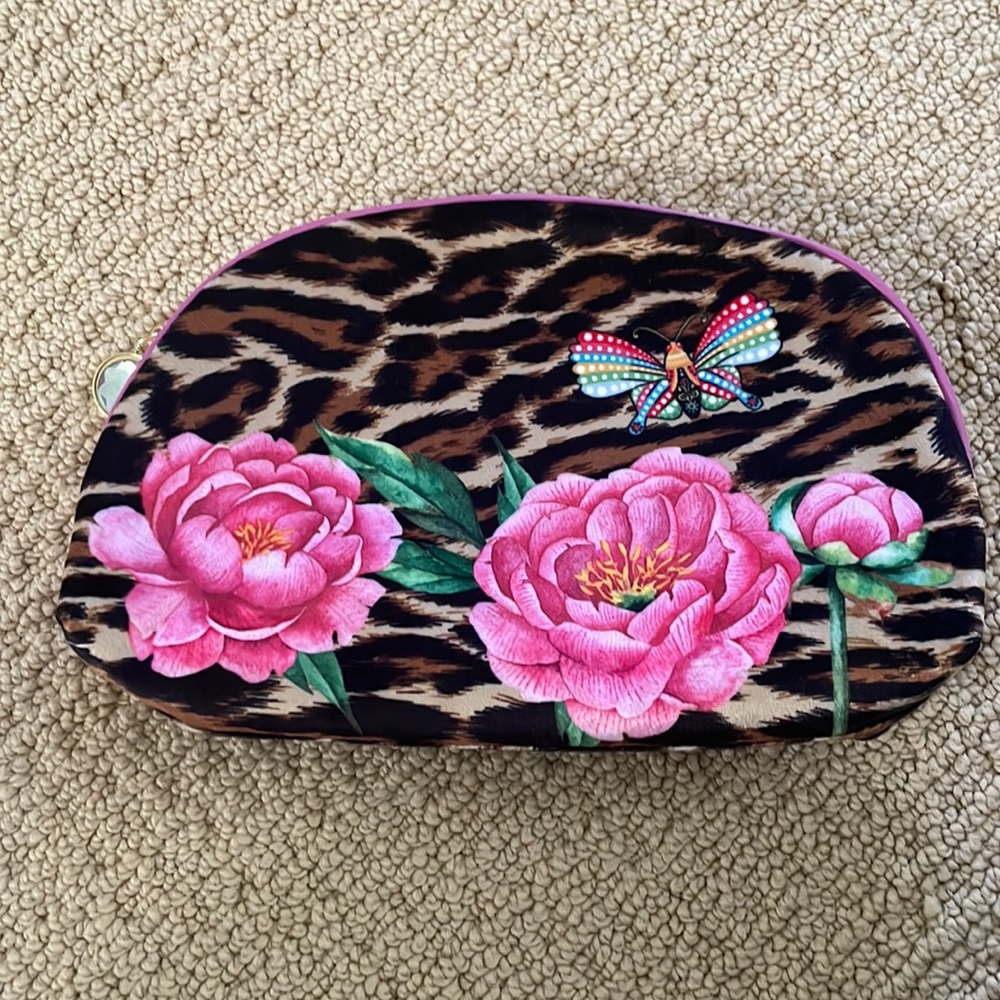 NWOT Estée Lauder makeup bag